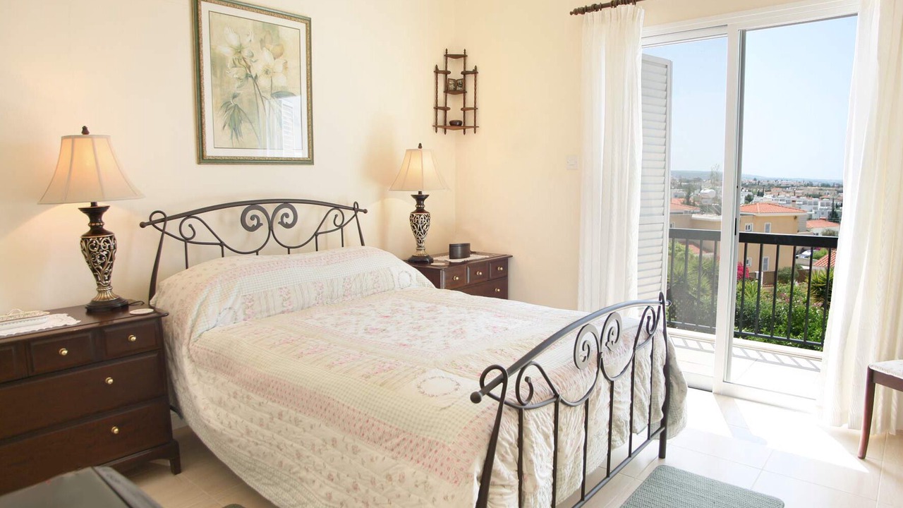 Photo of Bedroom in Peyia Town