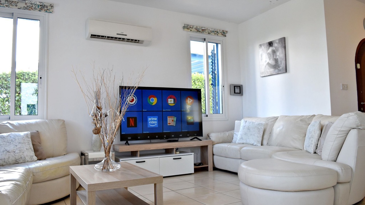 Photo of Livingroom in Latchi