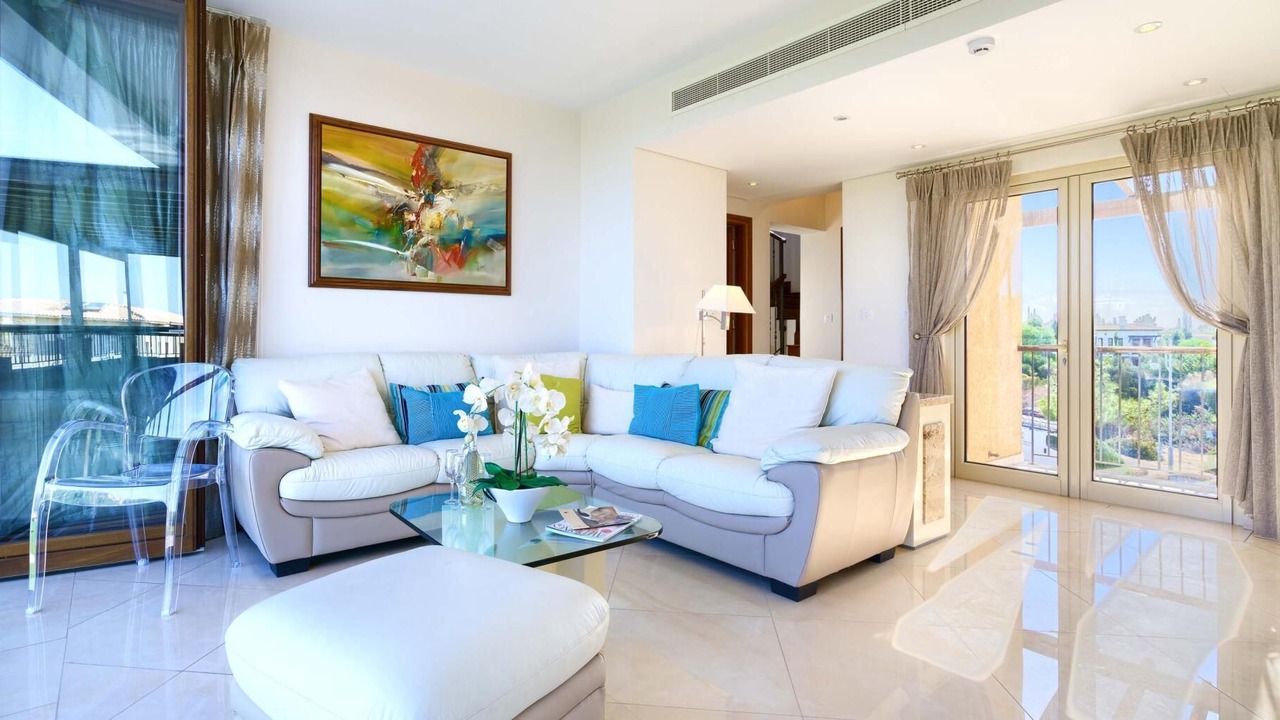 Photo of Livingroom in Aphrodite Hills