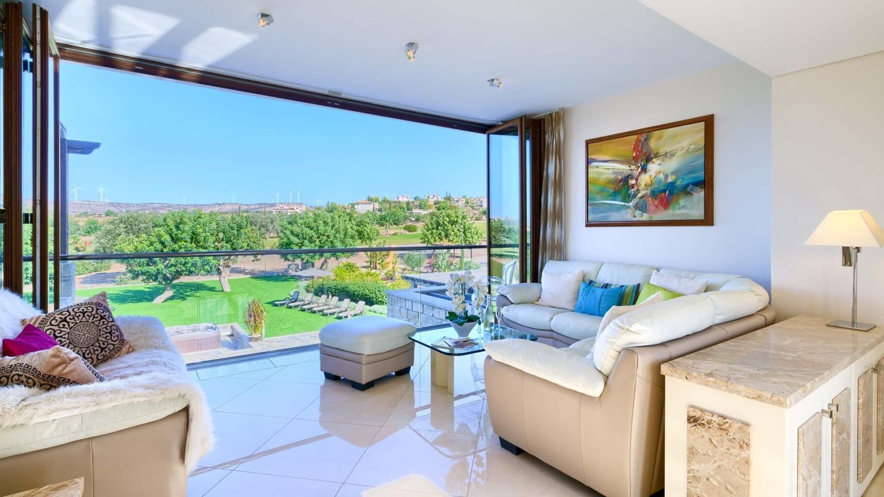 Photo of Livingroom in Aphrodite Hills