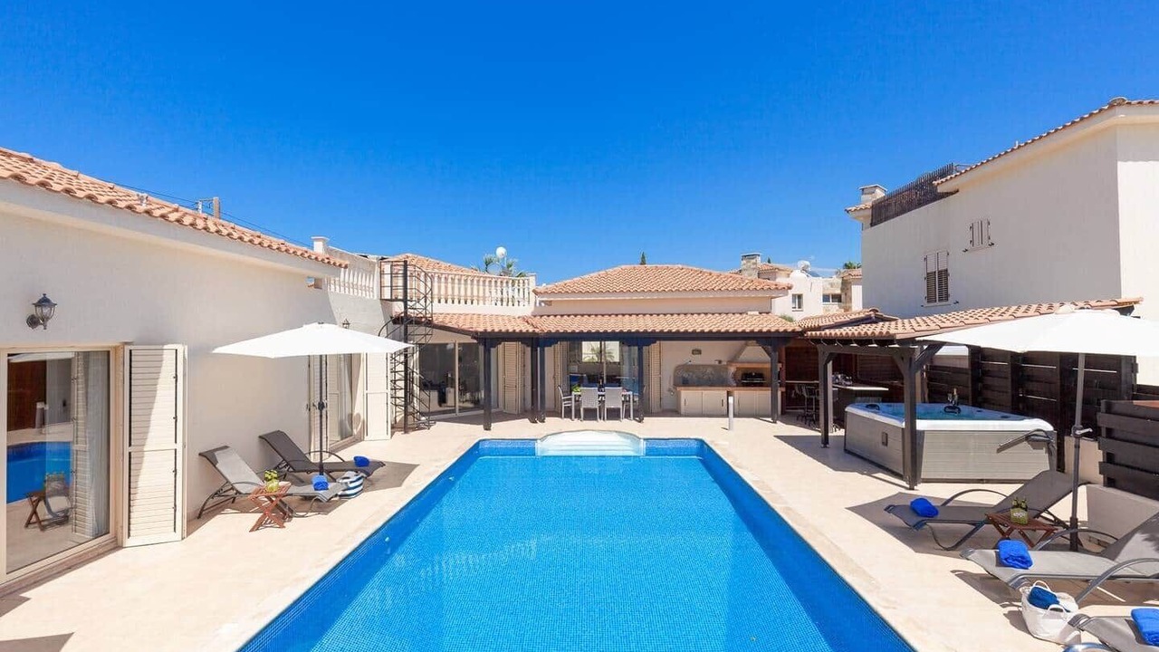 Photo of Outdoor in Pegeia