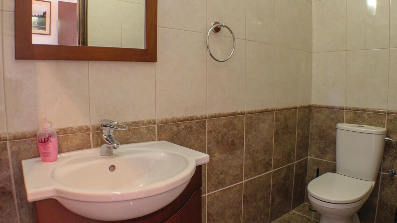 Photo of Bathroom in Maroni