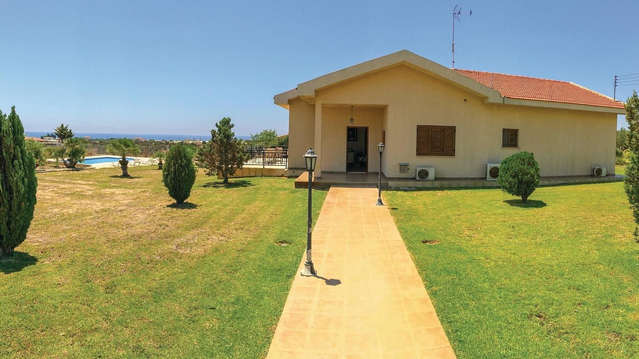 Photo of Outdoor in Maroni