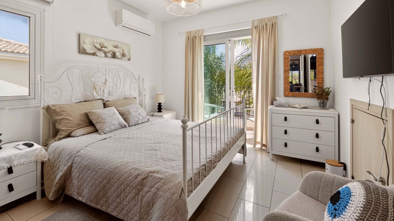 Photo of Bedroom in Cape Greko