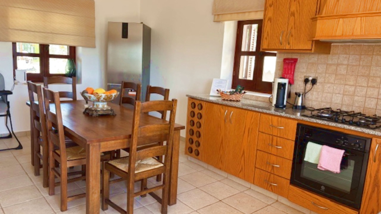 Photo of Kitchen in Pano Arodhes