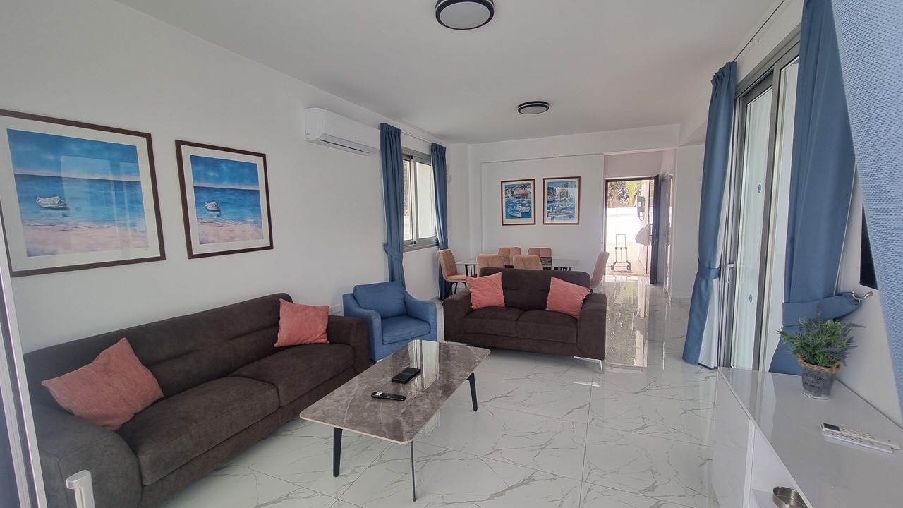 Photo of Livingroom in Latchi