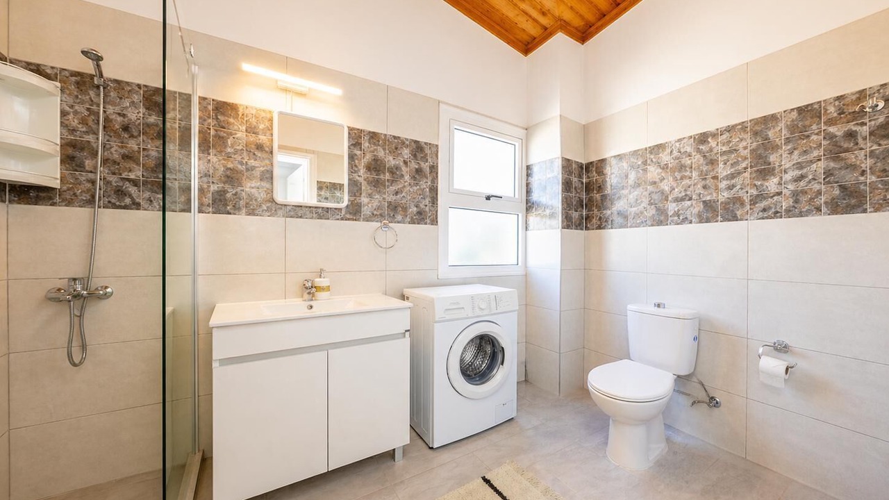 Photo of Bathroom in Nea Dimmata