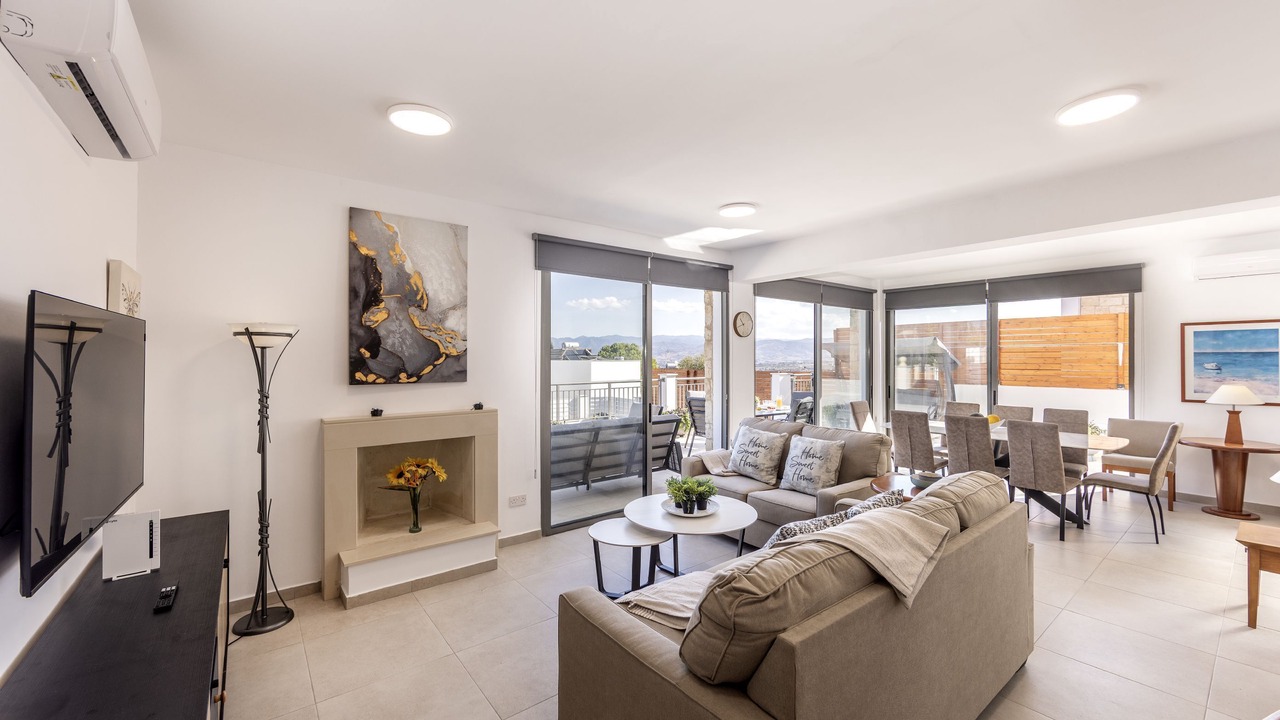 Photo of Livingroom in Latchi