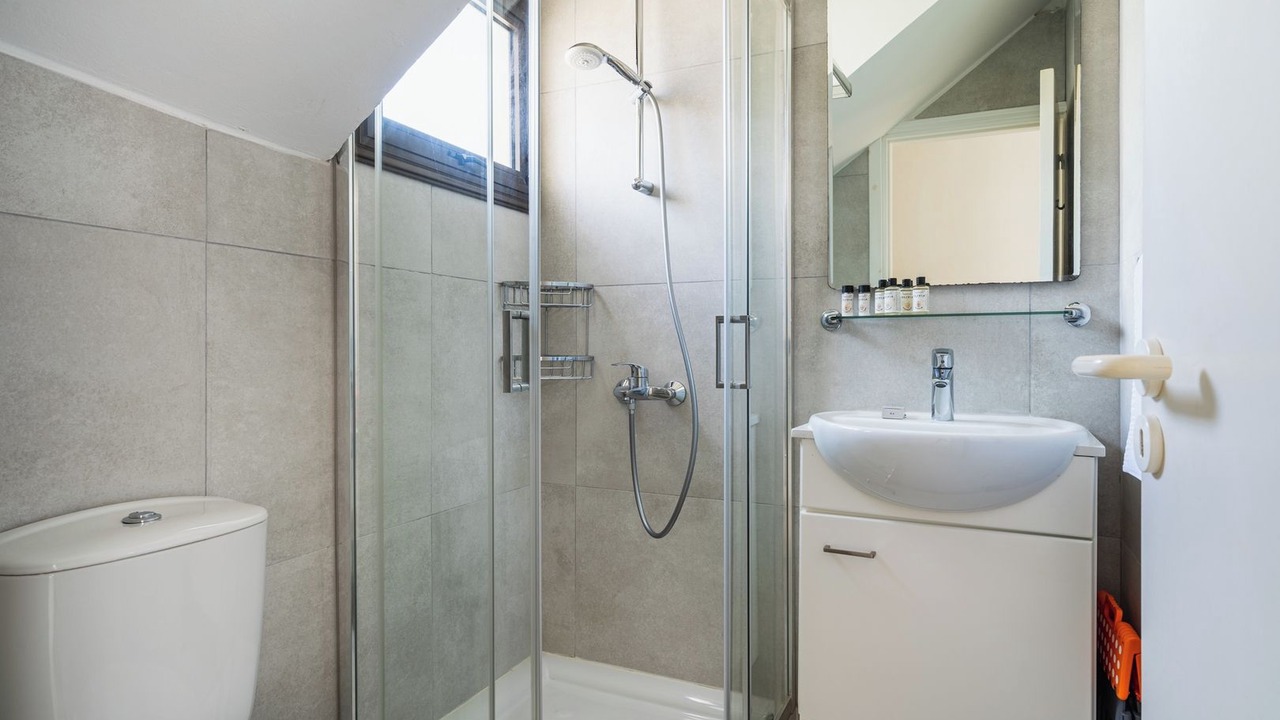 Photo of Bathroom in Pernera