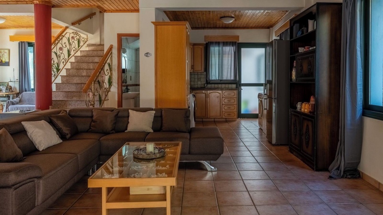 Photo of Livingroom in Politiko