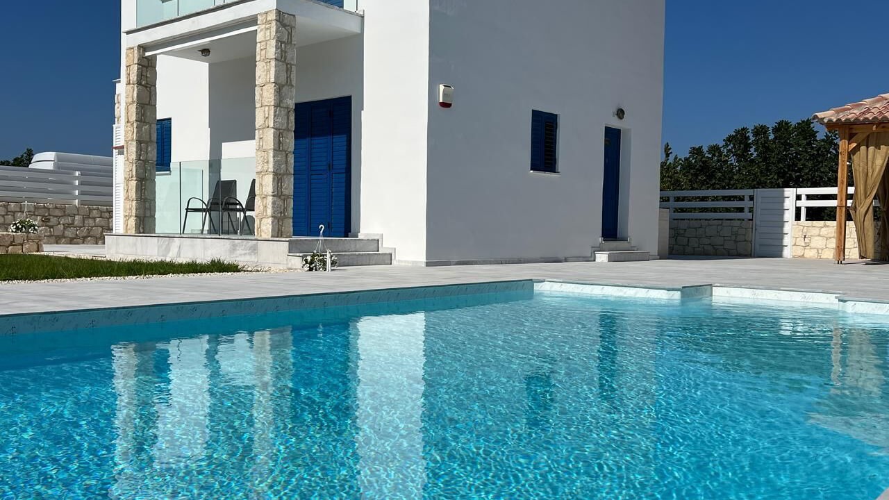 Photo of Outdoor in Polis