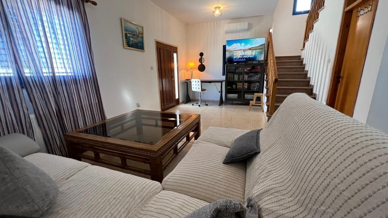 Photo of Livingroom in Polis