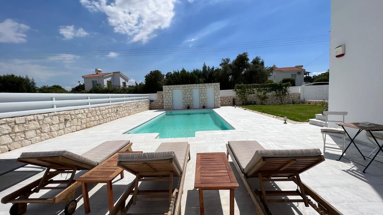 Photo of Outdoor in Polis