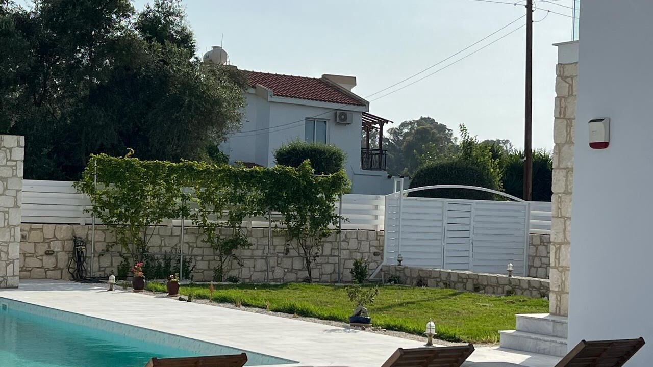 Photo of Outdoor in Polis