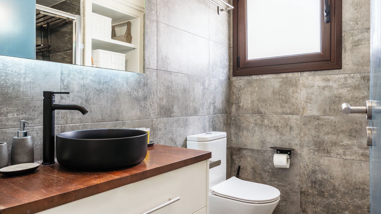 Photo of Bathroom in Neapolis