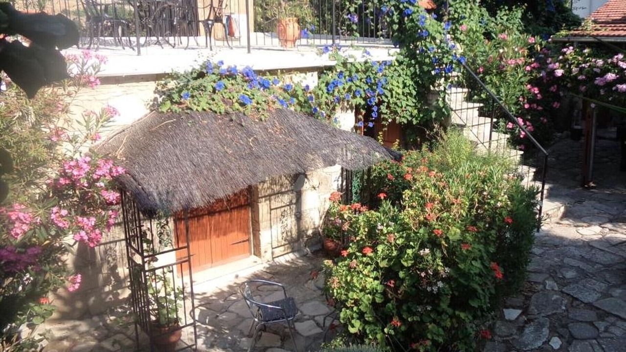Photo of Patio Balcony in Lemona