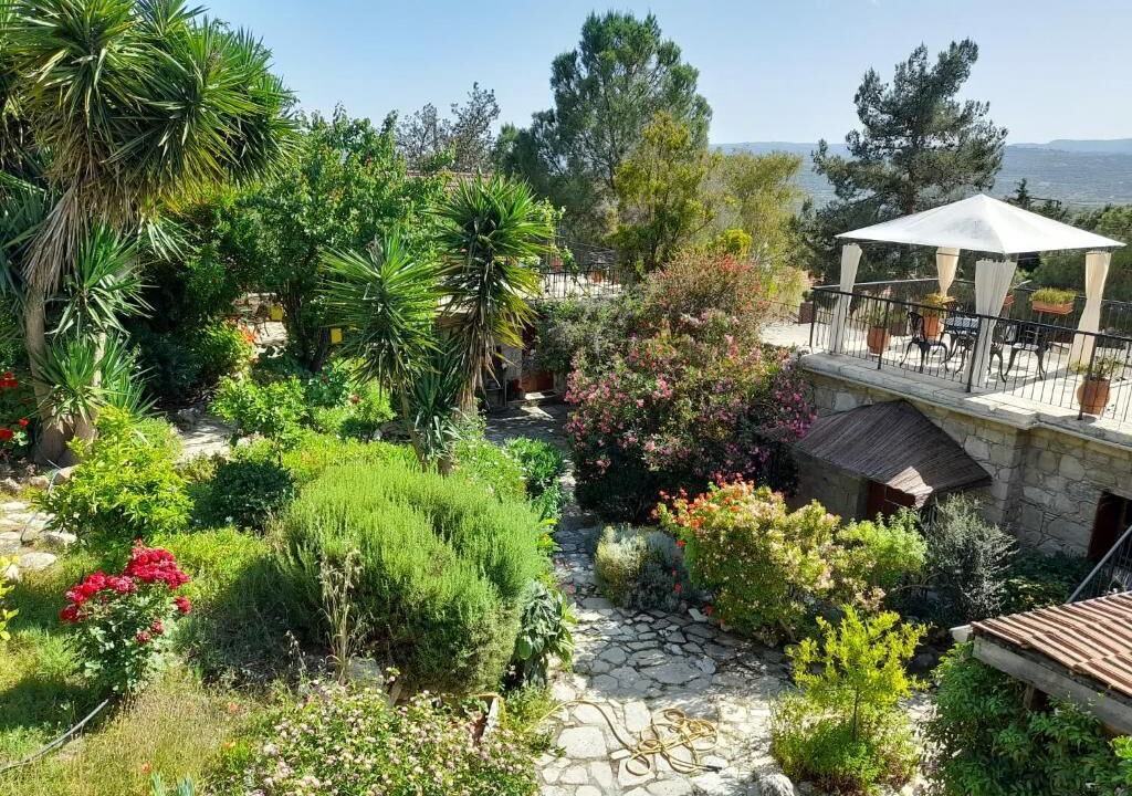 Photo of Patio Balcony in Lemona