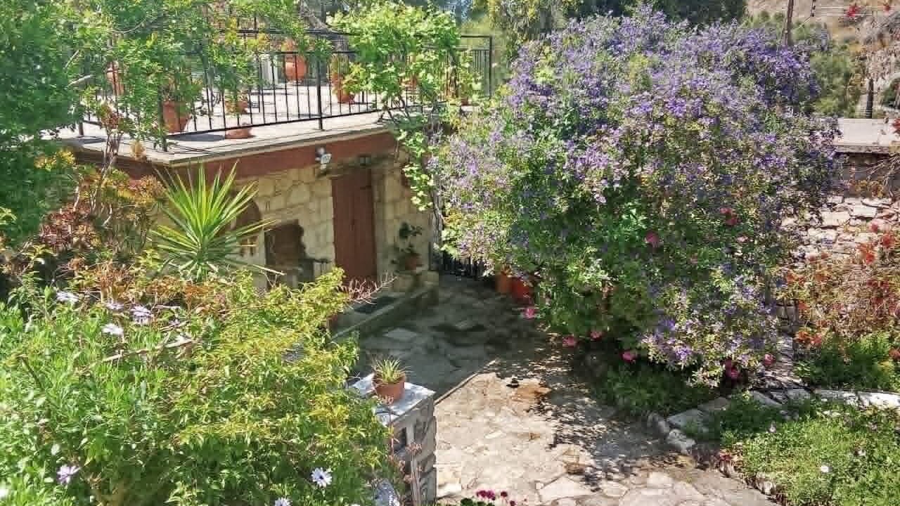 Photo of Outdoor in Lemona
