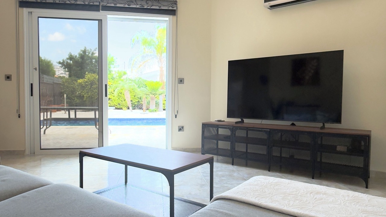 Photo of Bedroom in Peyia Town