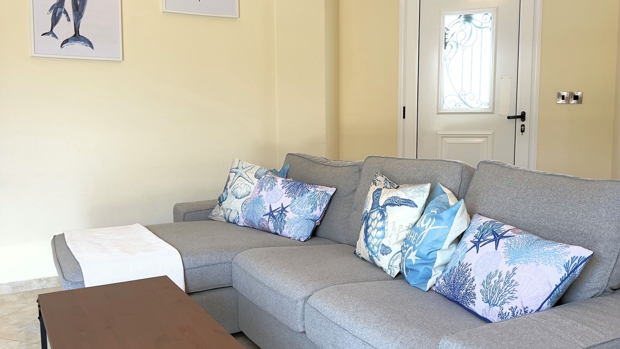 Photo of Livingroom in Peyia Town