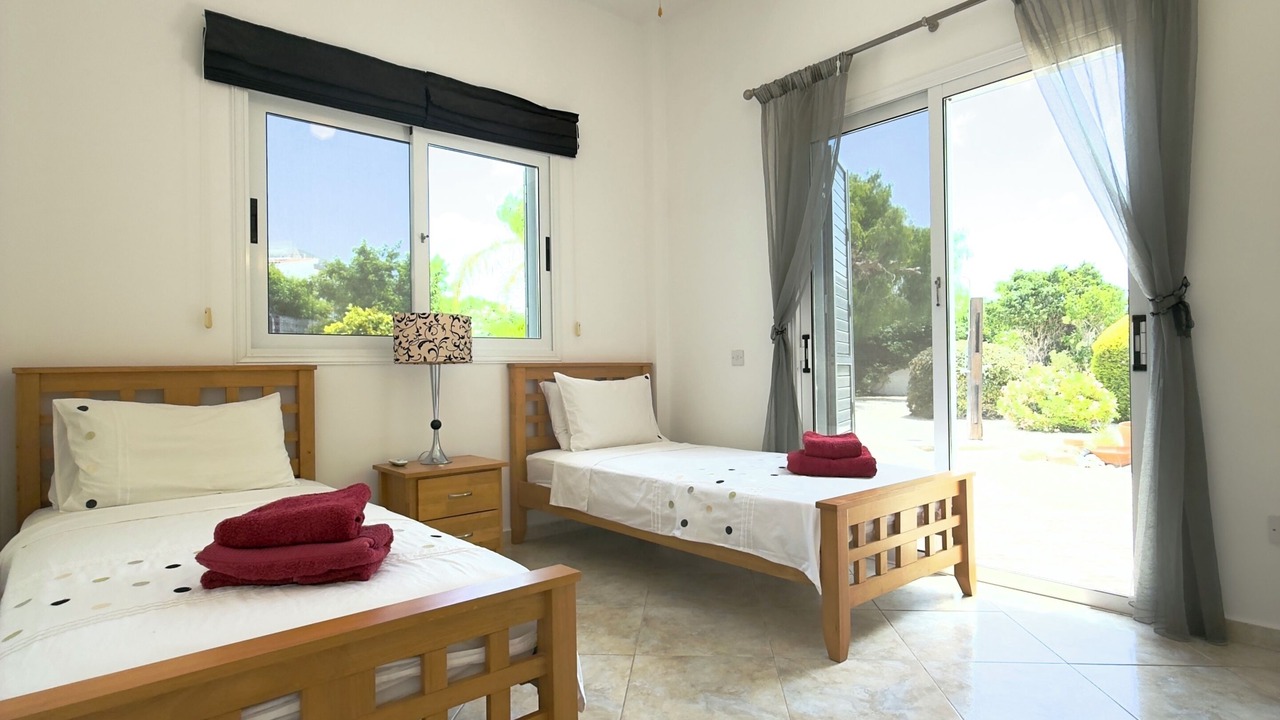 Photo of Bedroom in Peyia Town