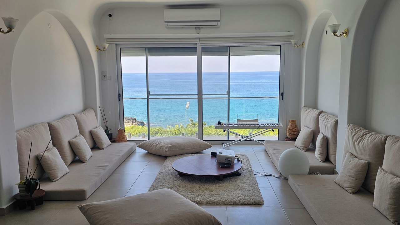 Photo of Livingroom in Kyrenia District