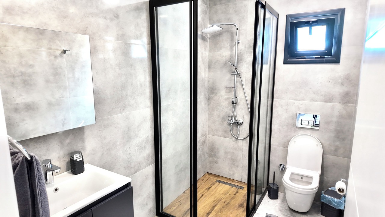 Photo of Bathroom in Trikomo