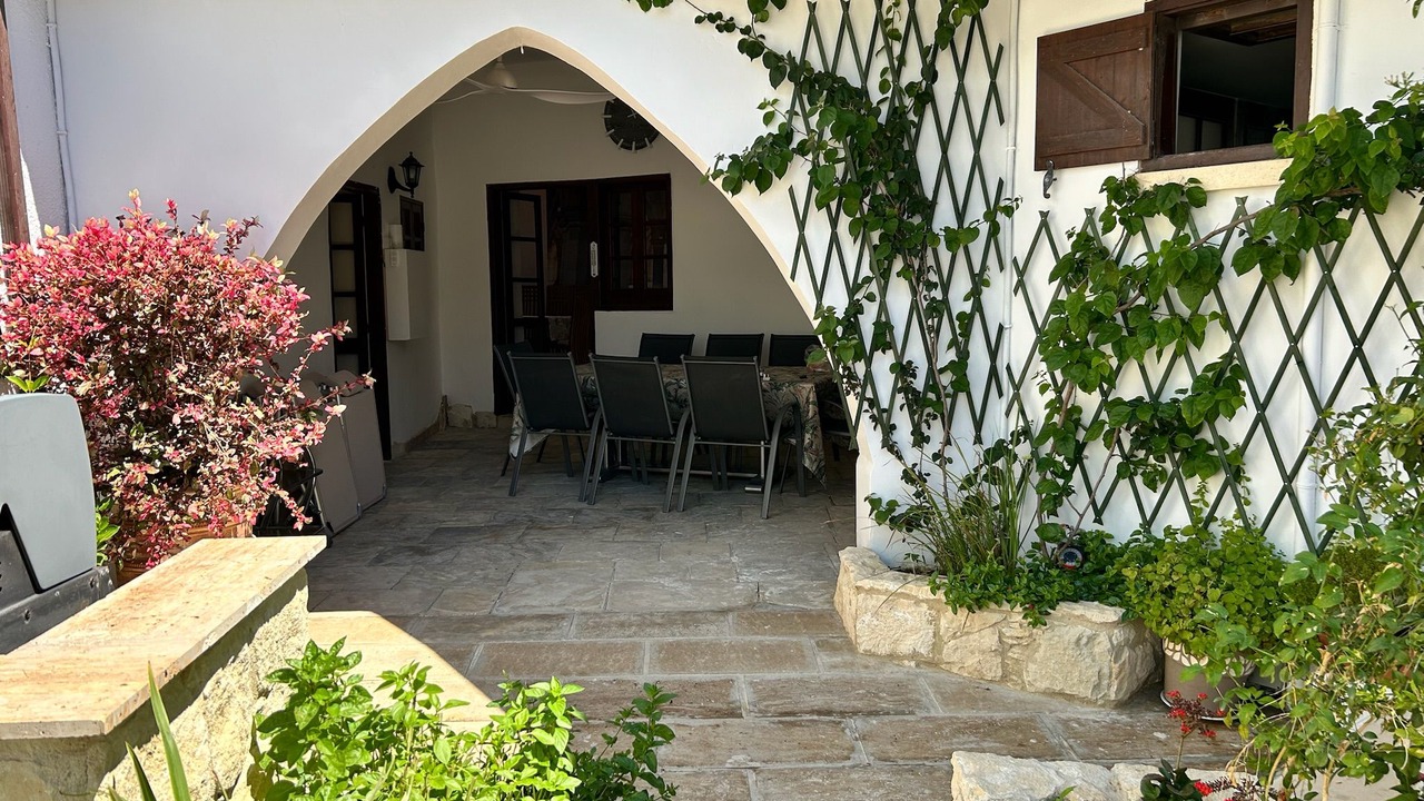 Photo of Outdoor in Pentakomo