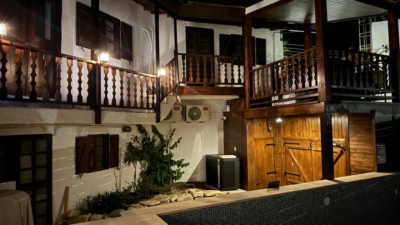 Photo of Patio Balcony in Pentakomo