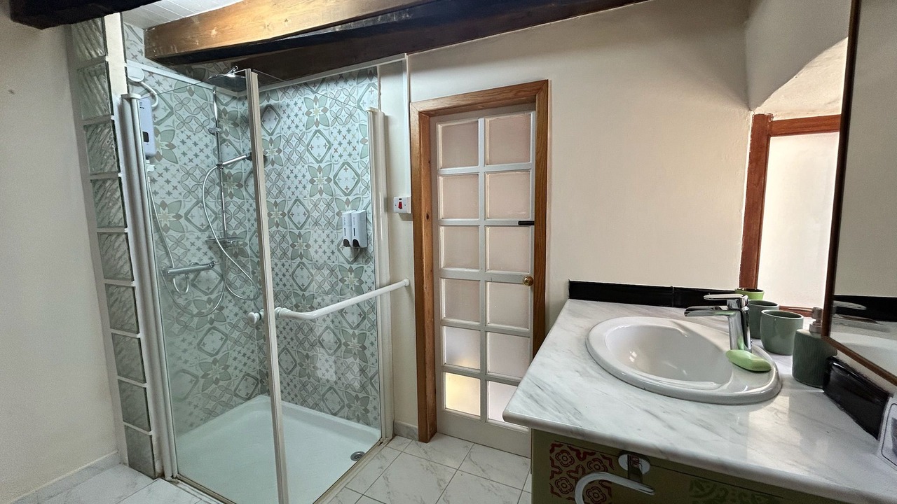 Photo of Bathroom in Pentakomo