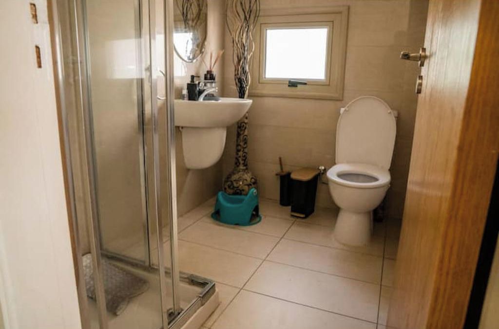 Photo of Bathroom in Pernera