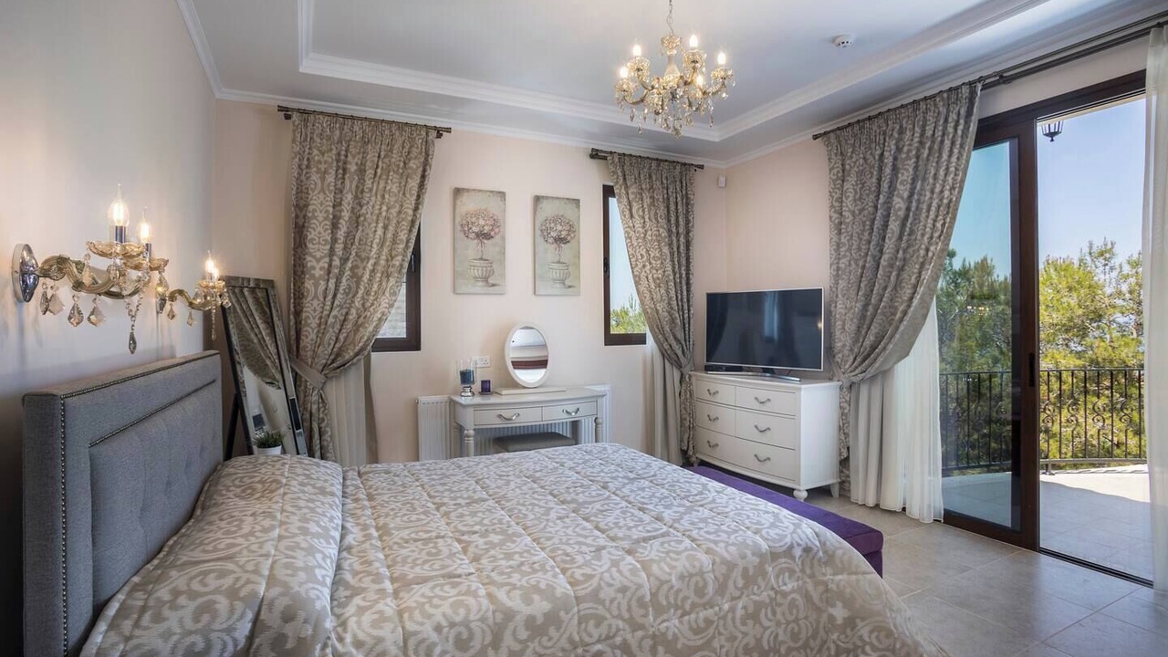Photo of Bedroom in Argaka