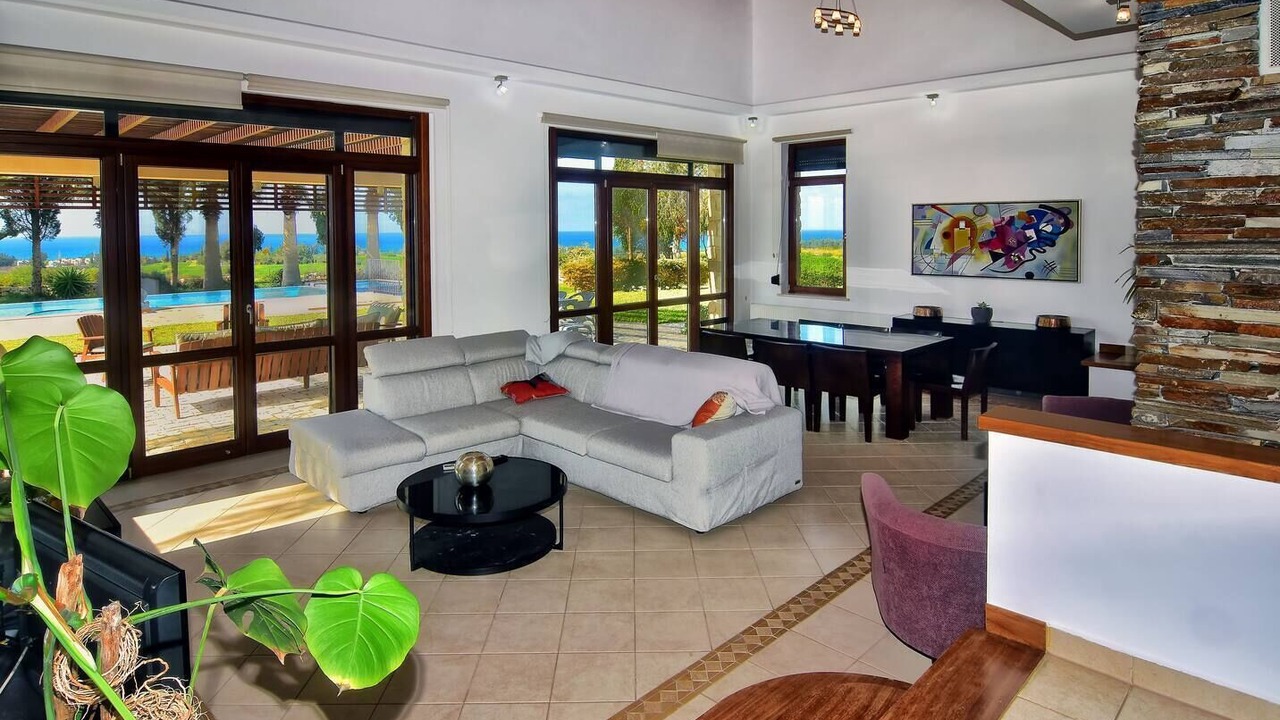 Photo of Livingroom in Polis