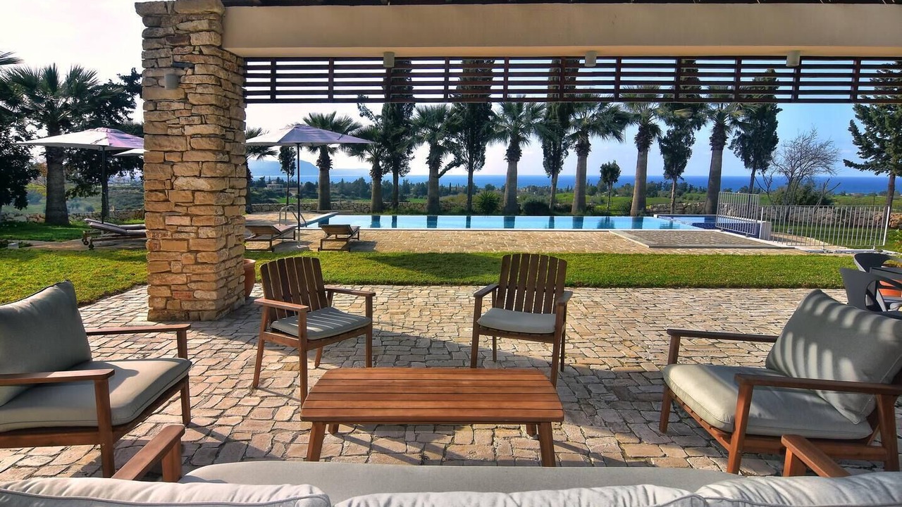 Photo of Outdoor in Polis