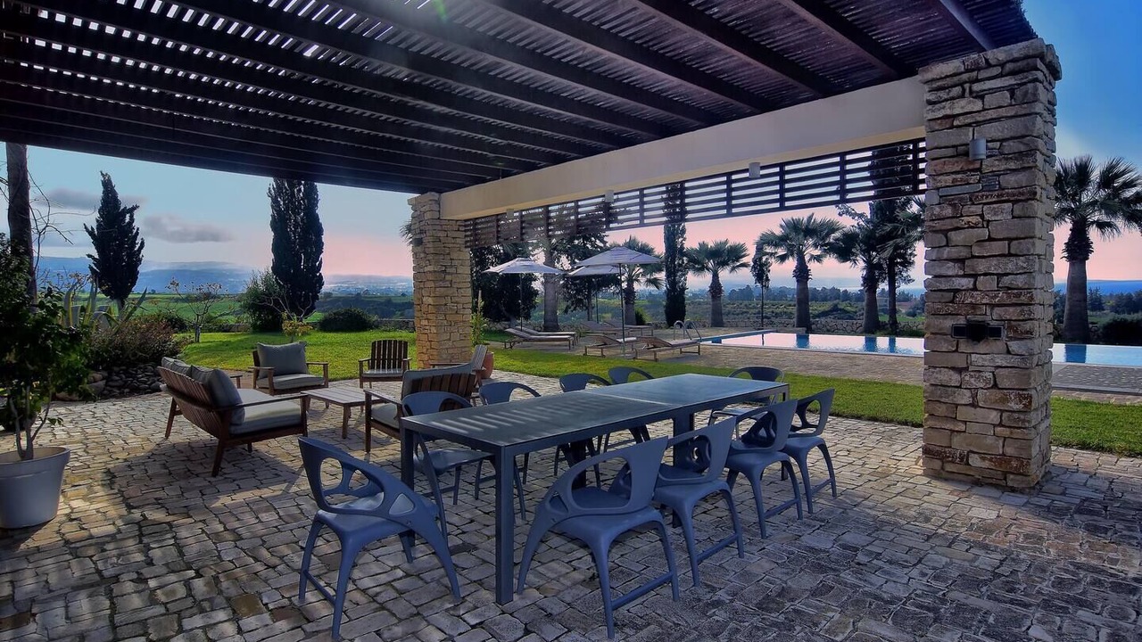 Photo of Outdoor in Polis