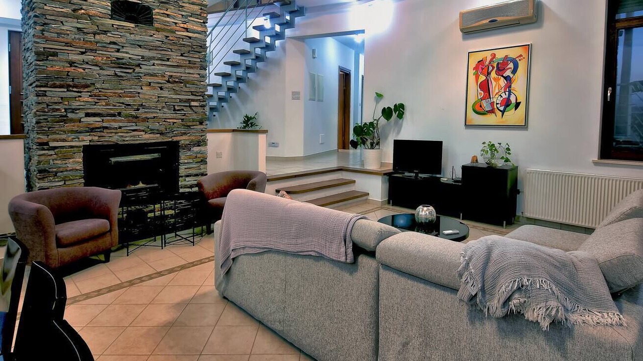 Photo of Livingroom in Polis