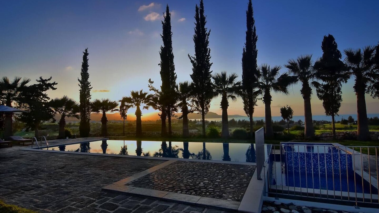 Photo of Outdoor in Polis