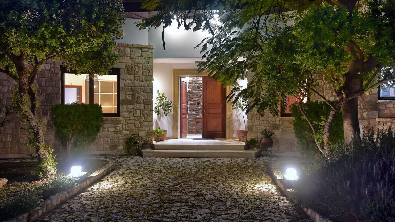 Photo of Outdoor in Polis