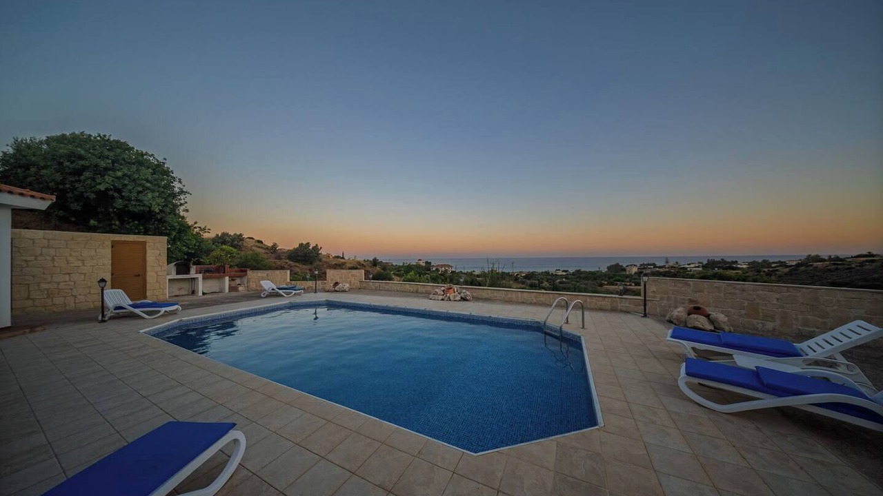 Photo of Outdoor in Pomos