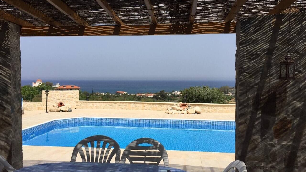 Photo of Outdoor in Pomos