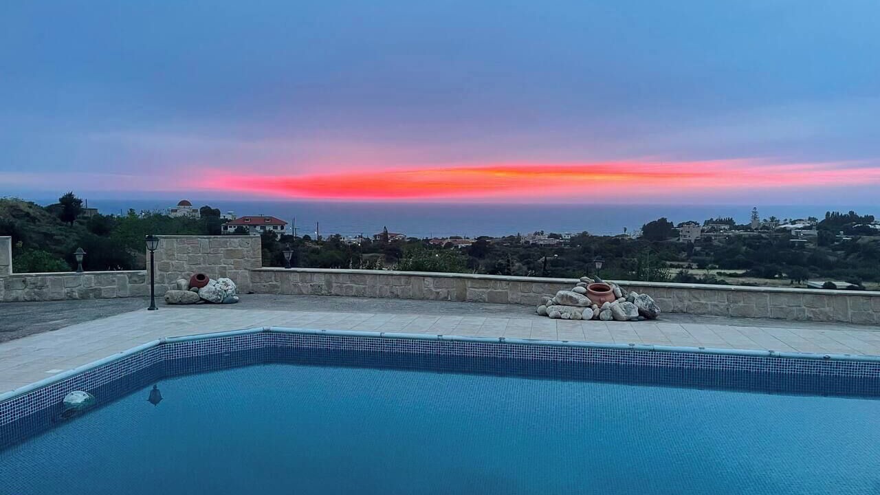 Photo of Outdoor in Pomos
