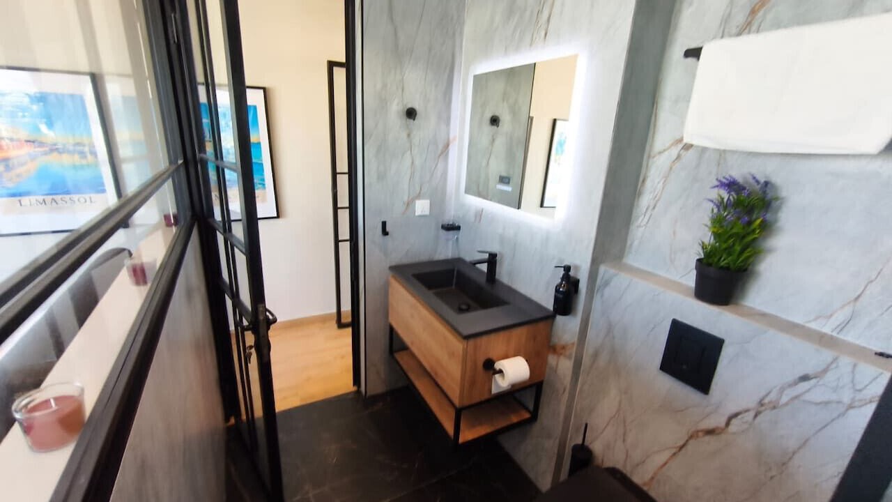 Photo of Bathroom in Historical Center