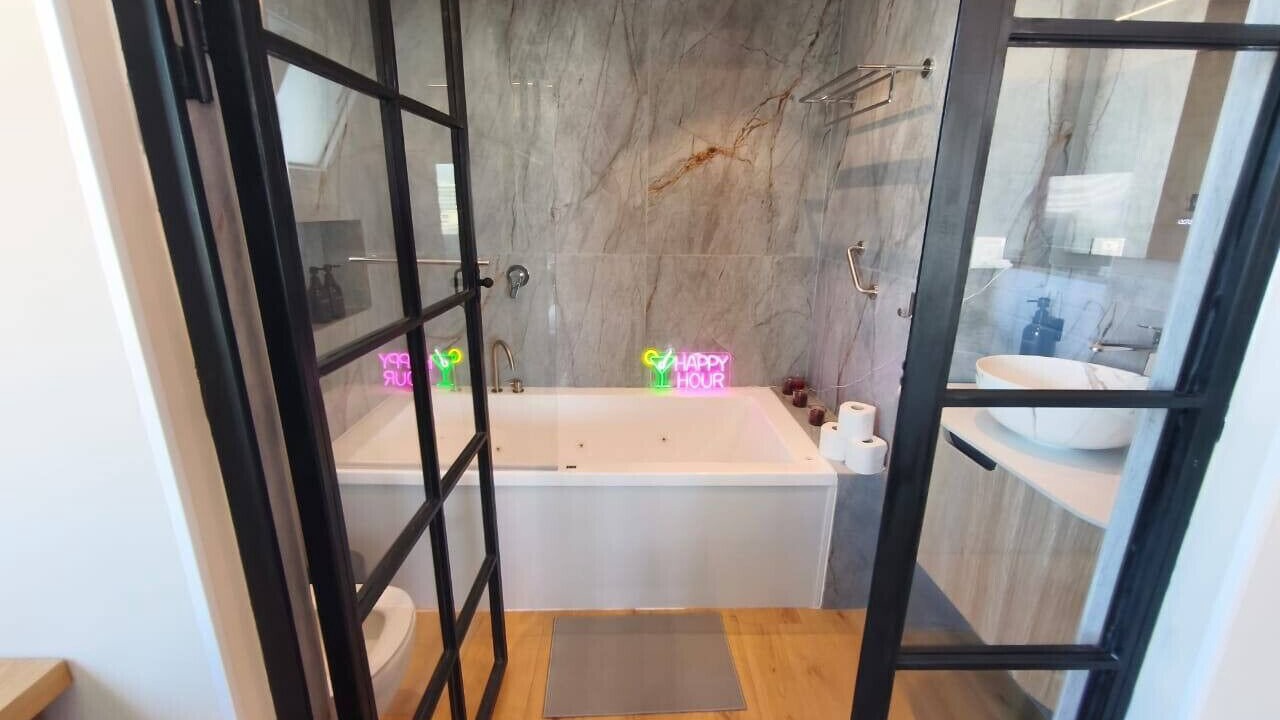 Photo of Bathroom in Historical Center