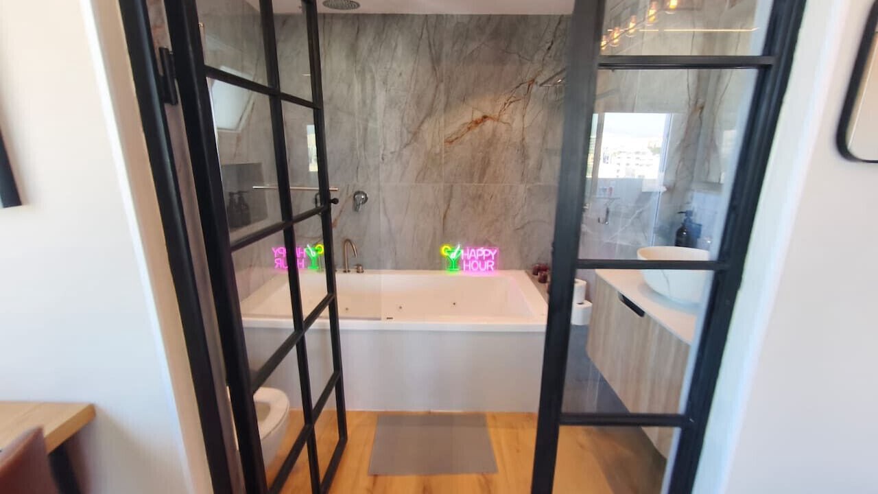 Photo of Bathroom in Historical Center