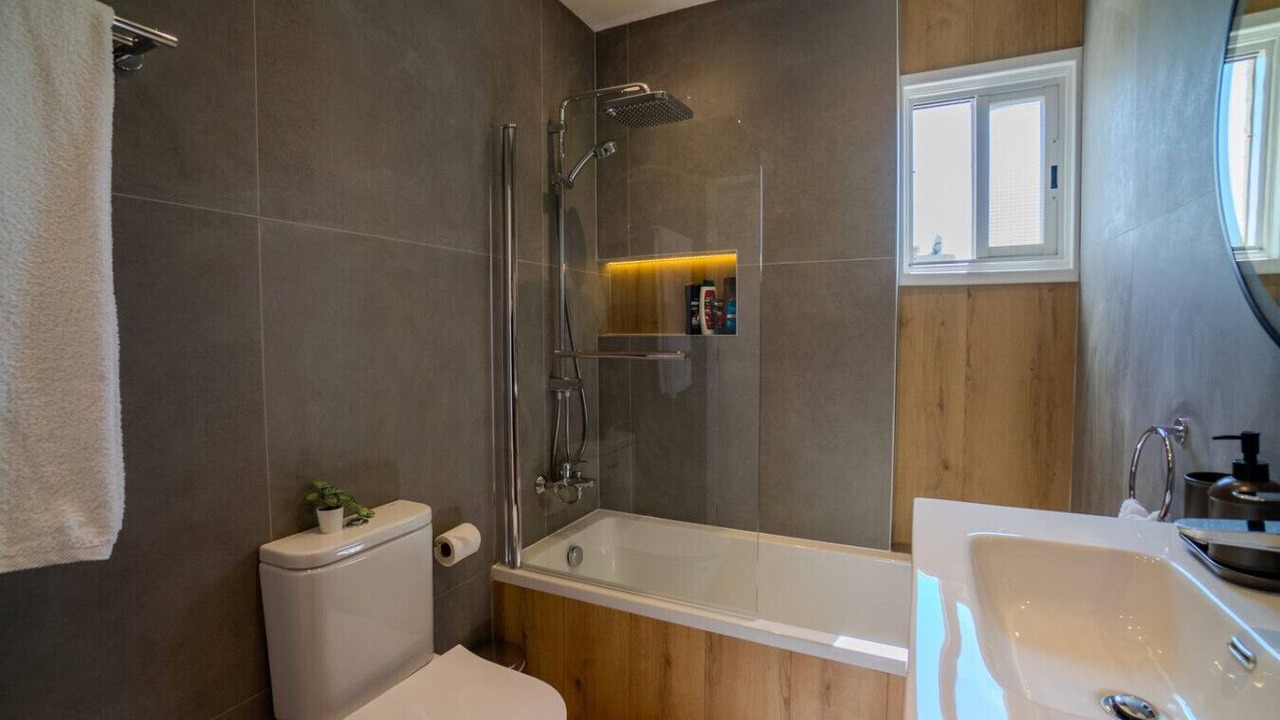 Photo of Bathroom in Neapolis