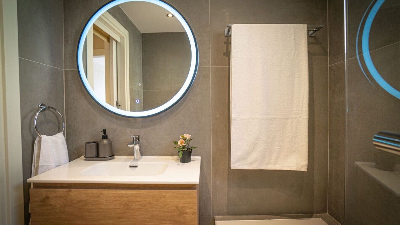 Photo of Bathroom in Neapolis
