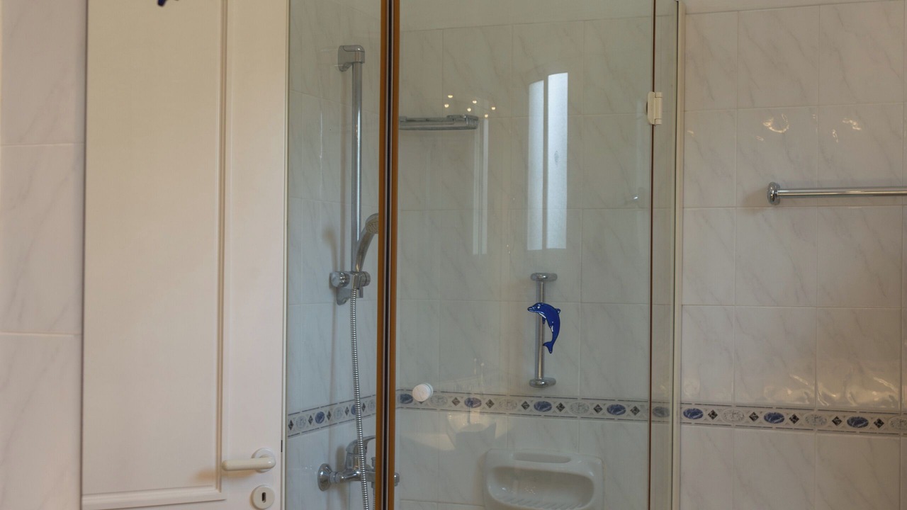 Photo of Bathroom in Universal