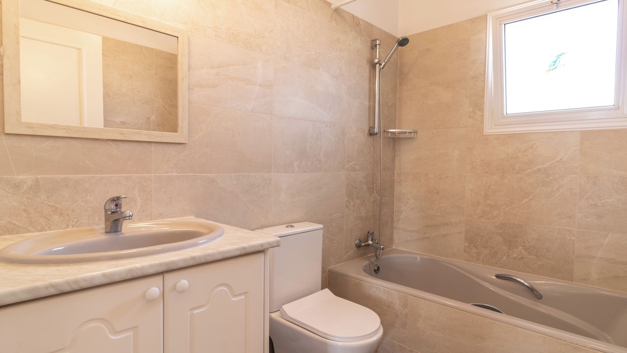 Photo of Bathroom in Universal
