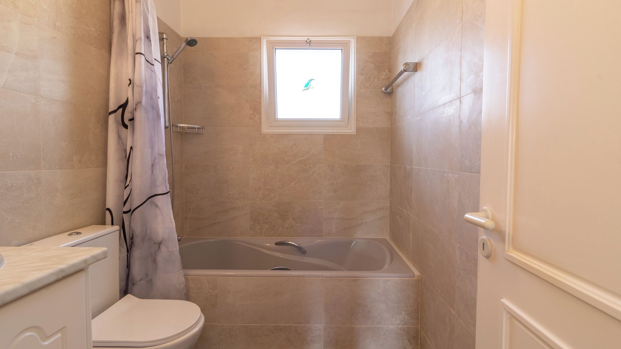 Photo of Bathroom in Universal