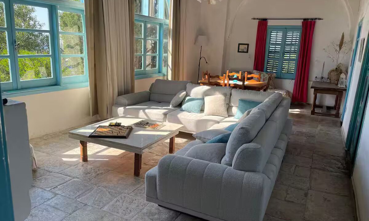 Photo of Livingroom in Kyrenia District